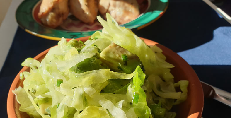 Avocado and Mixed Leaf Salad with a Chive dressing